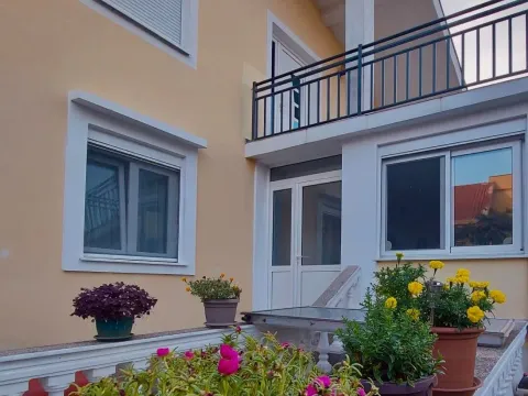 Rent, three bedroom apartment, 130m², Zabjelo, Podgorica - image 14