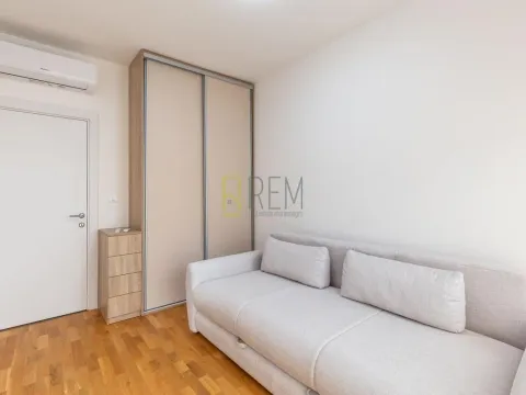 Sale, one bedroom apartment, 38m², Bečići, Budva - image 5