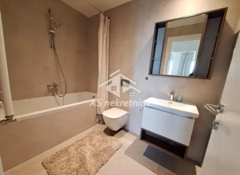 Izdavanje, trosoban stan, 83m², Savski Venac, Beograd - image 14