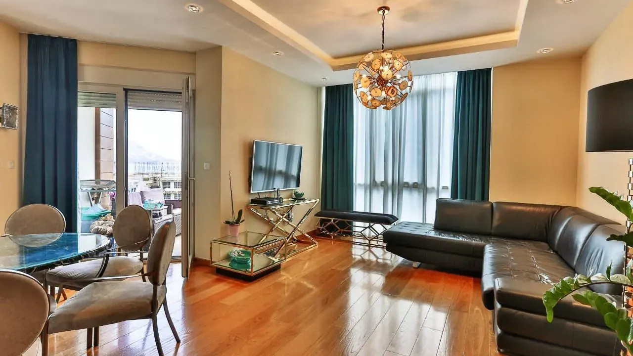 Prodaja, dvosoban stan, 72m², Budva, Crna Gora