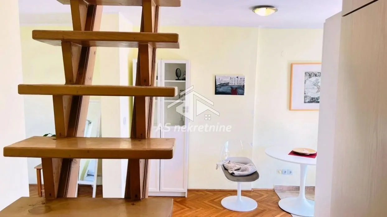 Izdavanje, dvosoban stan, 66m², Slavija, Vračar Sve Podlokacije