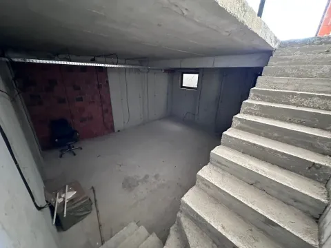 Izdavanje, poslovni prostor, 100m², City Kvart, Podgorica - image 12