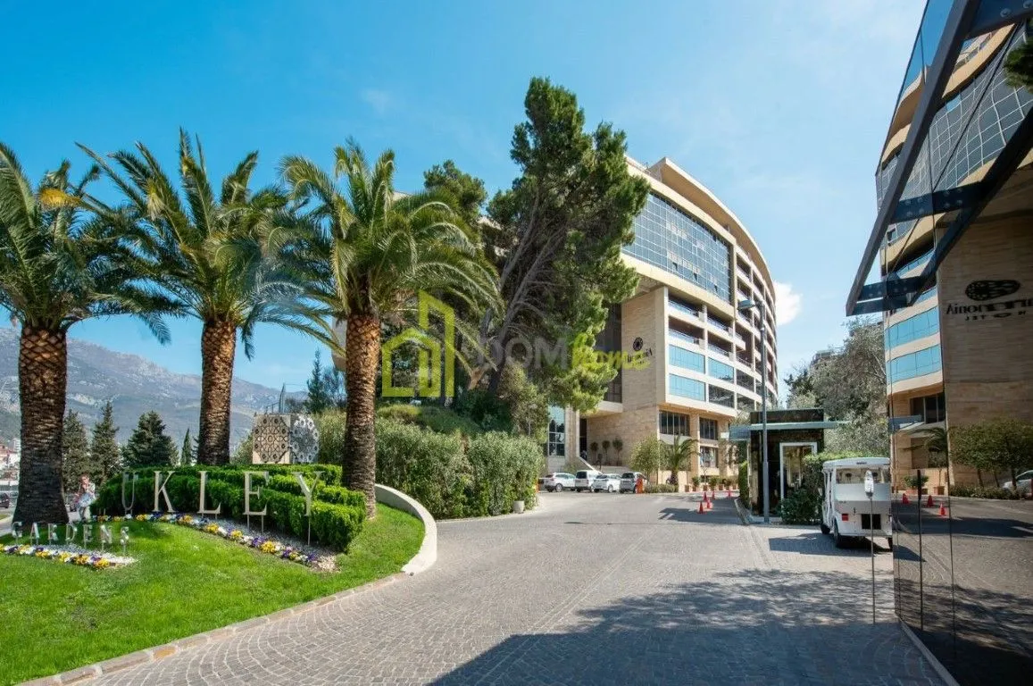 Rent, three bedroom apartment, 190m², Budva, Crna Gora
