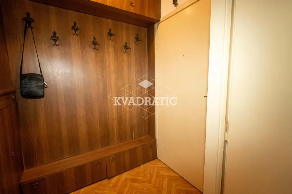 Prodaja, trosoban stan, 77m², Palilula Sve Podlokacije, Beograd