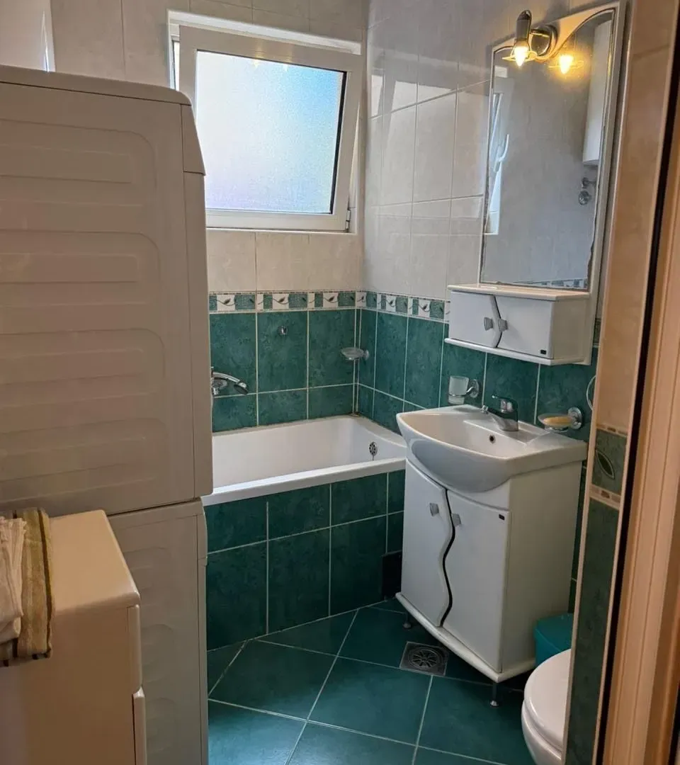 Izdavanje, jednosoban stan, 45m², Seljanovo, Tivat