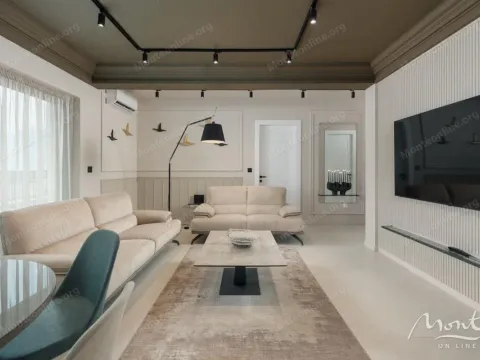 Sale, three bedroom apartment, 191m², Dobrota, Kotor - image 2