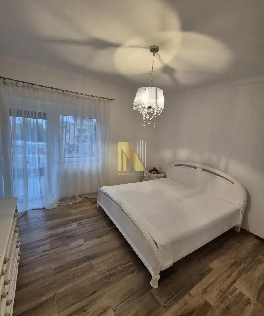 Prodaja, kuća, 550m², Sremska Kamenica, Petrovaradin