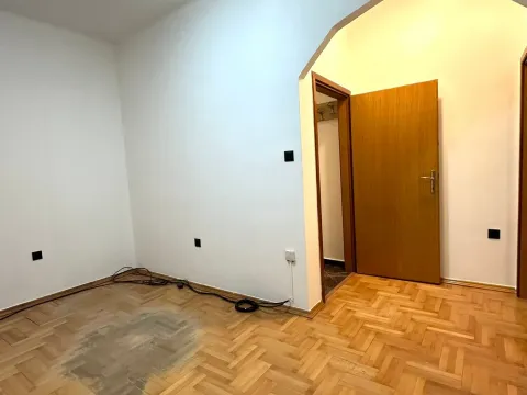 Rent, office space, 60m², Centar, Podgorica - image 8