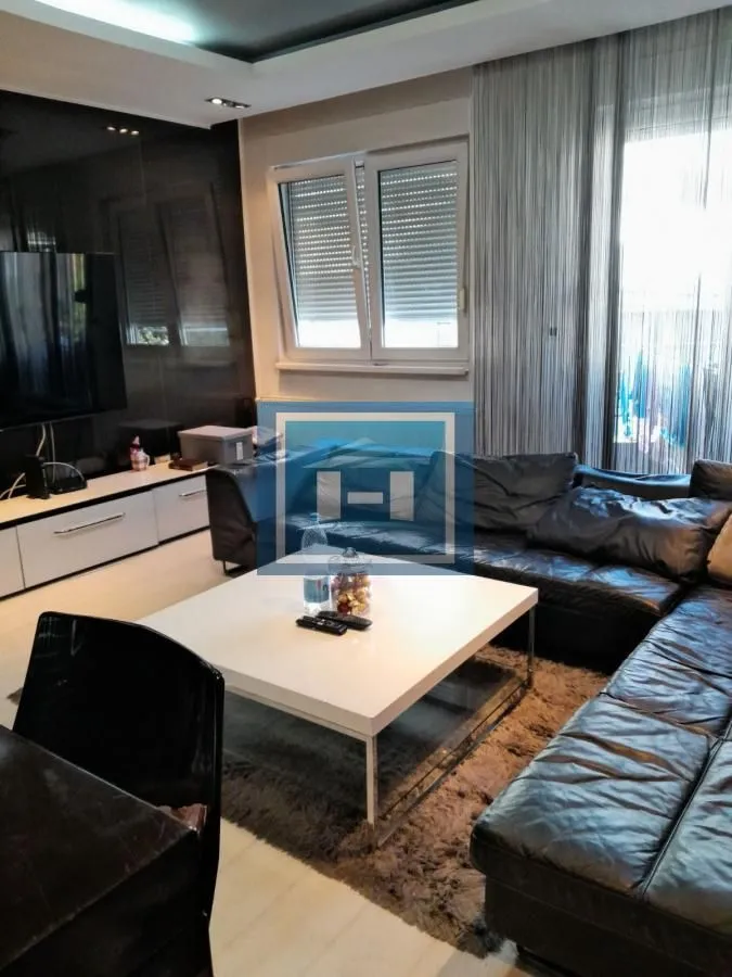 Prodaja, jednosoban stan, 49m², Centar, Kragujevac