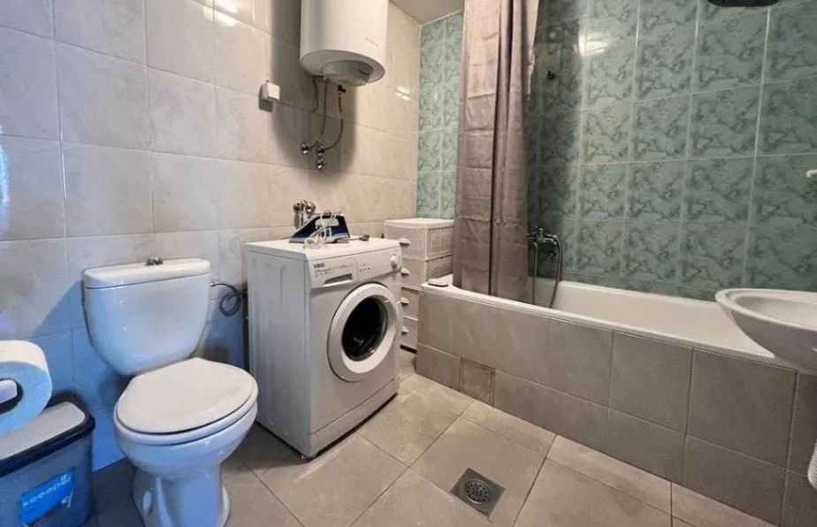 Izdavanje, dvosoban stan, 78m², Stari Aerodrom, Podgorica