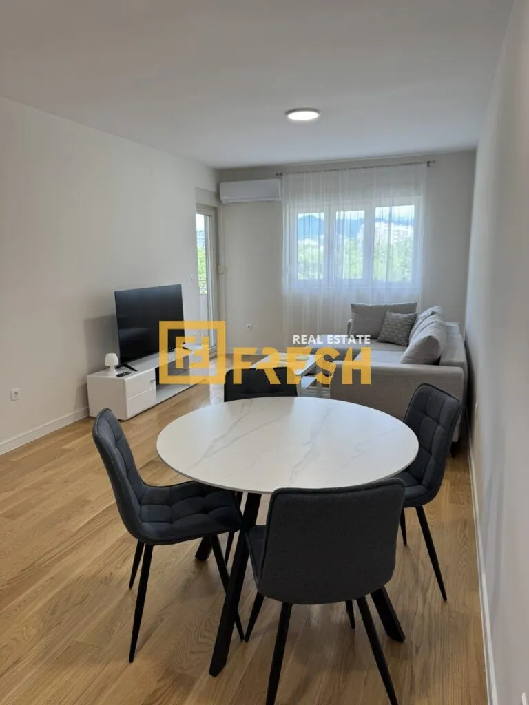 Izdavanje, jednosoban stan, 49m², City Kvart, Podgorica