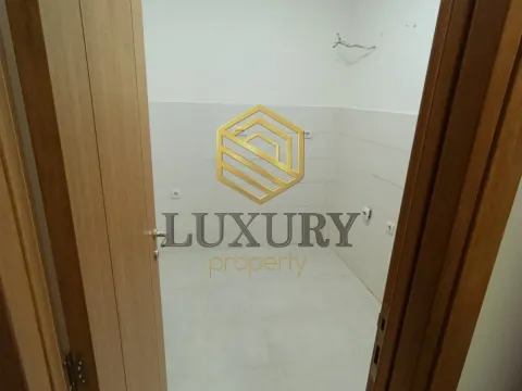 Prodaja, jednosoban stan, 43m², Blok 9, Podgorica - image 10