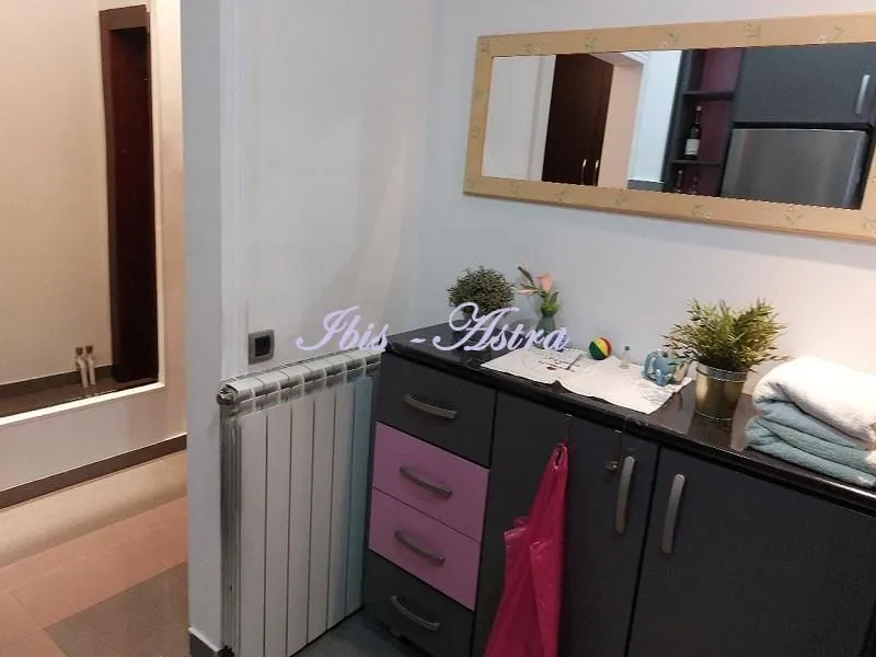 Rent, three bedroom apartment, 75m², Vračar Sve Podlokacije, Beograd