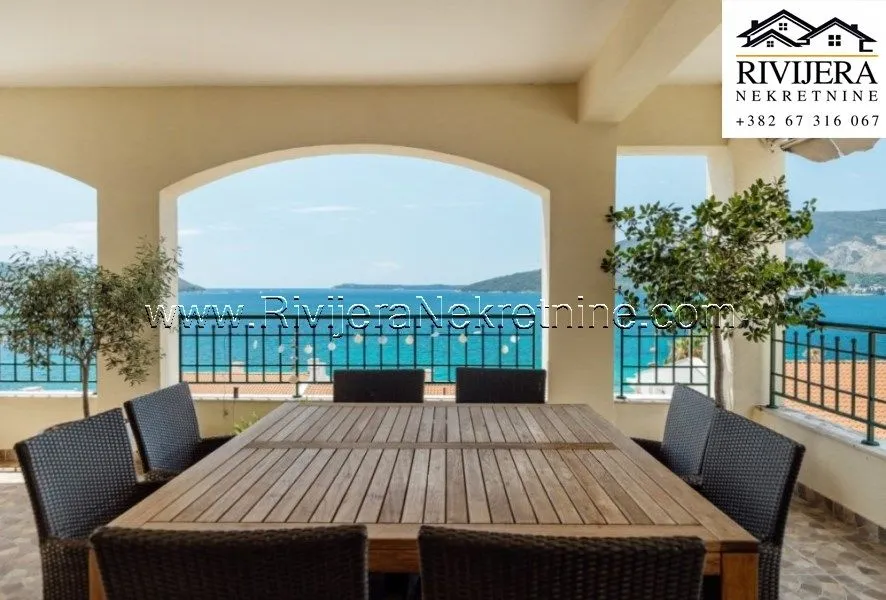 Prodaja, trosoban stan, 190m², Savina, Herceg Novi