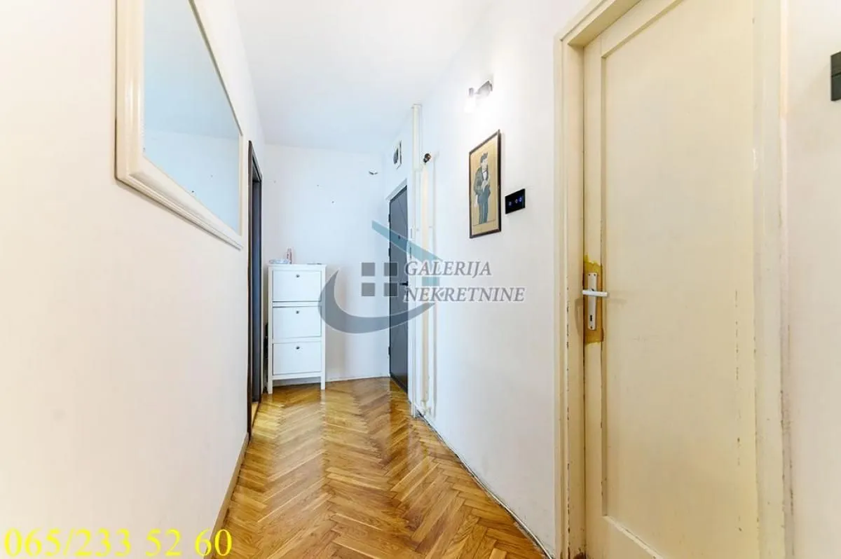 Prodaja, trosoban stan, 68m², Stari Grad, Beograd
