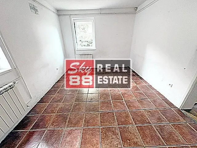 Izdavanje, kuća, 250m², Savski Venac, Beograd