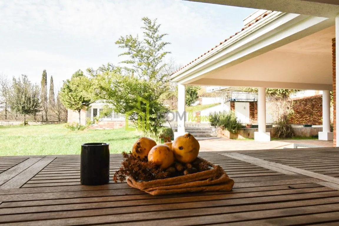 Prodaja, kuća, 230m², Mareza, Podgorica