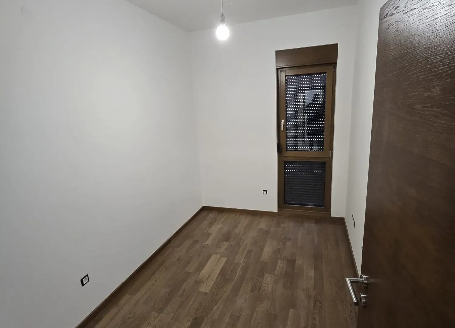 Izdavanje, trosoban stan, 81m², Pobrežje, Podgorica