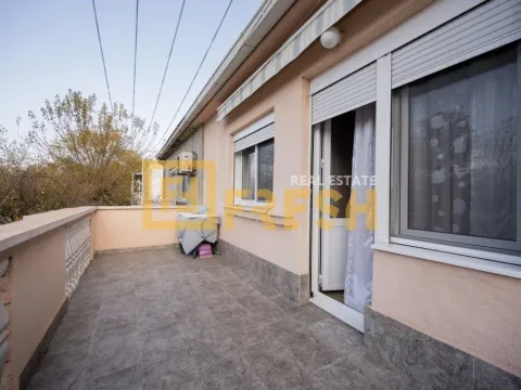Prodaja, kuća, 140m², Pobrežje, Podgorica - image 18