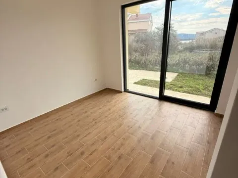 Sale, one bedroom apartment, 49m², Tivat, Crna Gora - image 10