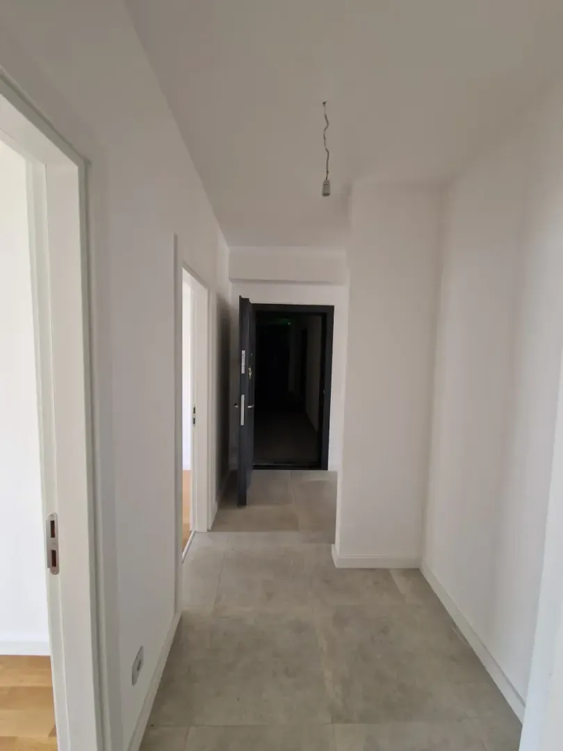 Prodaja, trosoban stan, 91m², Tivat, Crna Gora