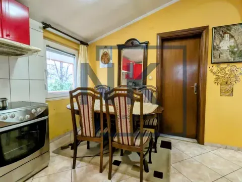 Prodaja, kuća, 240m², Zagorič, Podgorica - image 8