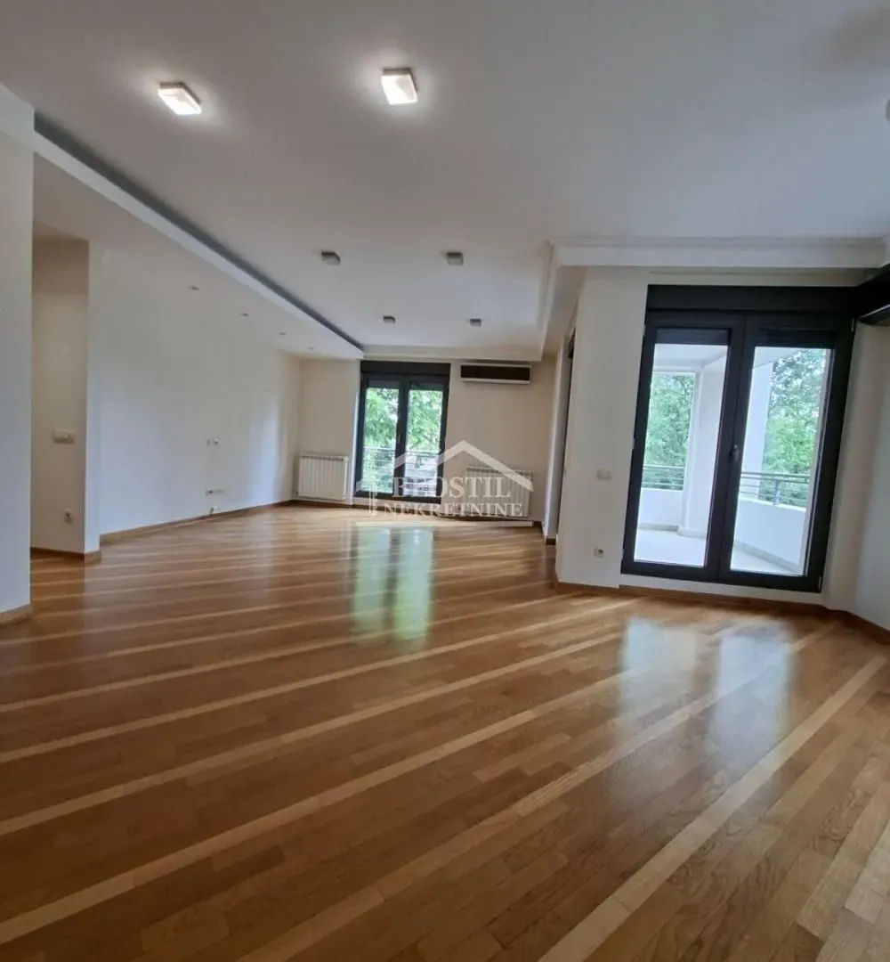 Rent, four bedroom apartment, 125m², Savski Venac, Beograd