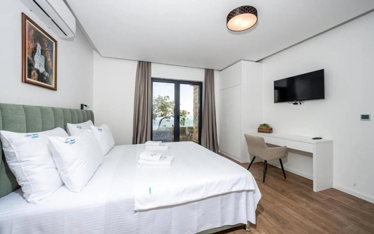 Sale, house, 350m², Reževići, Budva