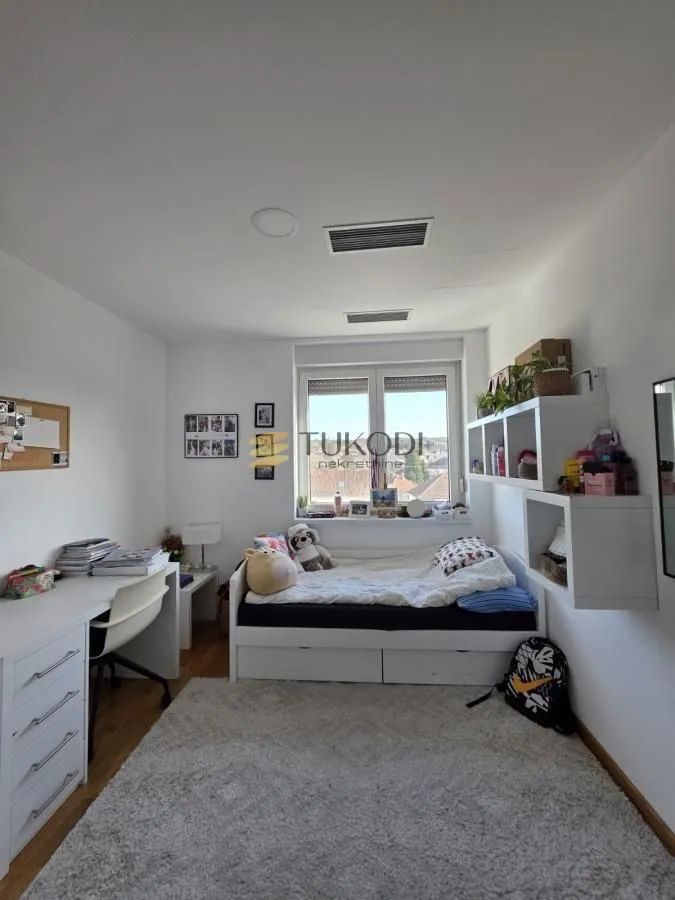 Prodaja, četvorosoban stan, 114m², Sremska Kamenica, Petrovaradin