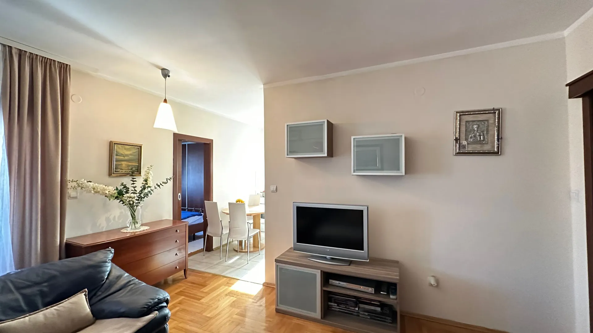 Izdavanje, dvosoban stan, 60m², Stari Aerodrom, Podgorica