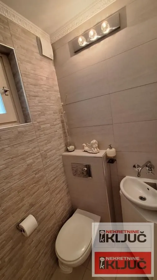 Prodaja, dvosoban stan, 60m², Bulevar Oslobodjenja, Novi Sad Sve Podlokacije