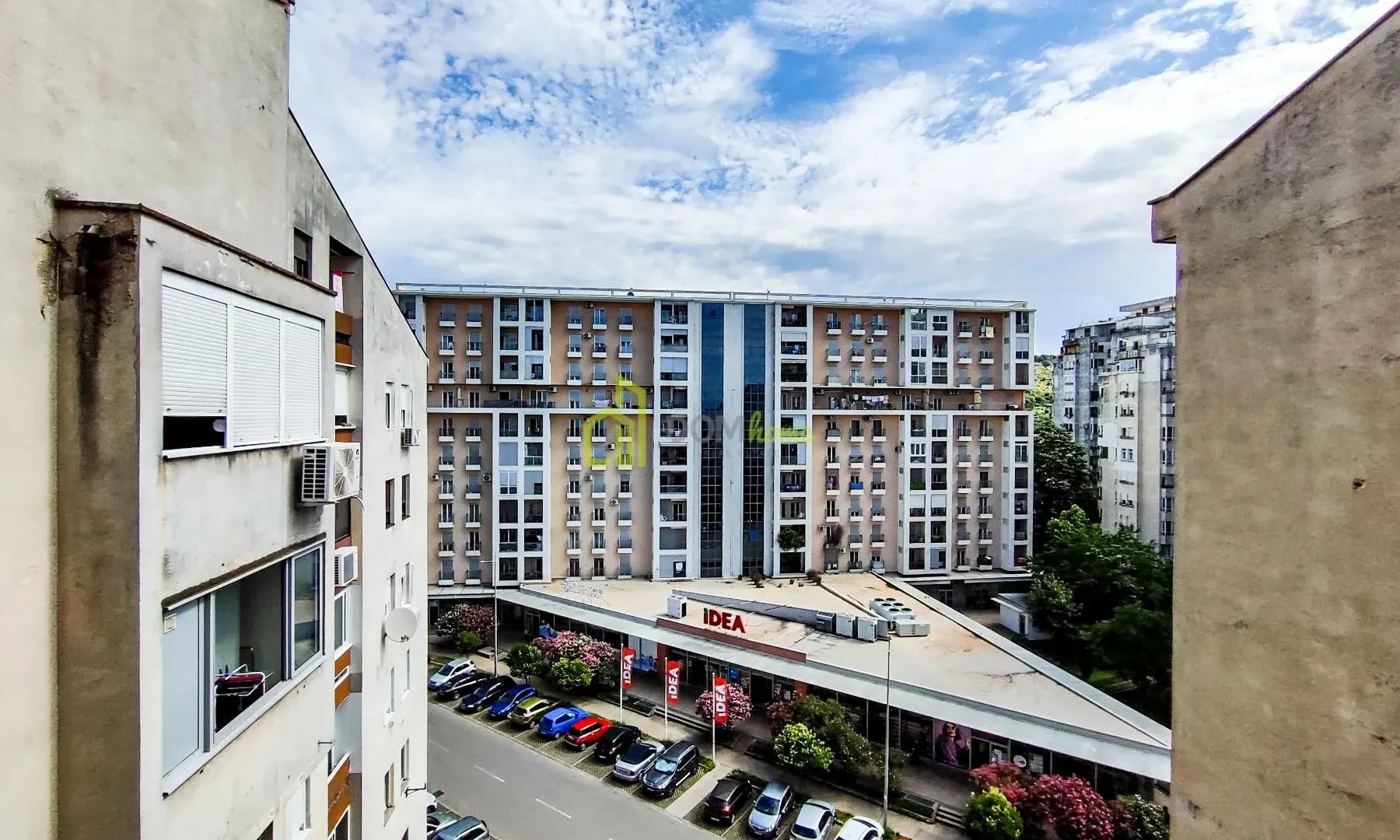 Izdavanje, četvorosoban stan, 95m², Blok 6, Podgorica