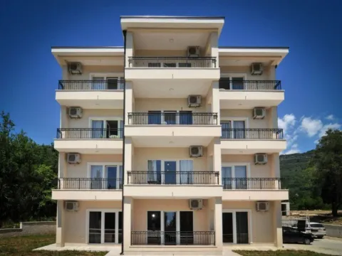 Rent, two bedroom apartment, 95m², Gradiošnica, Tivat - image 2