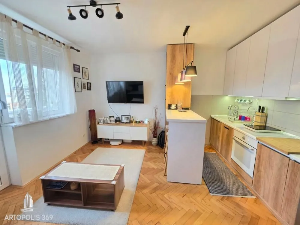 Prodaja, trosoban stan, 51m², Južni Bulevar, Vračar Sve Podlokacije