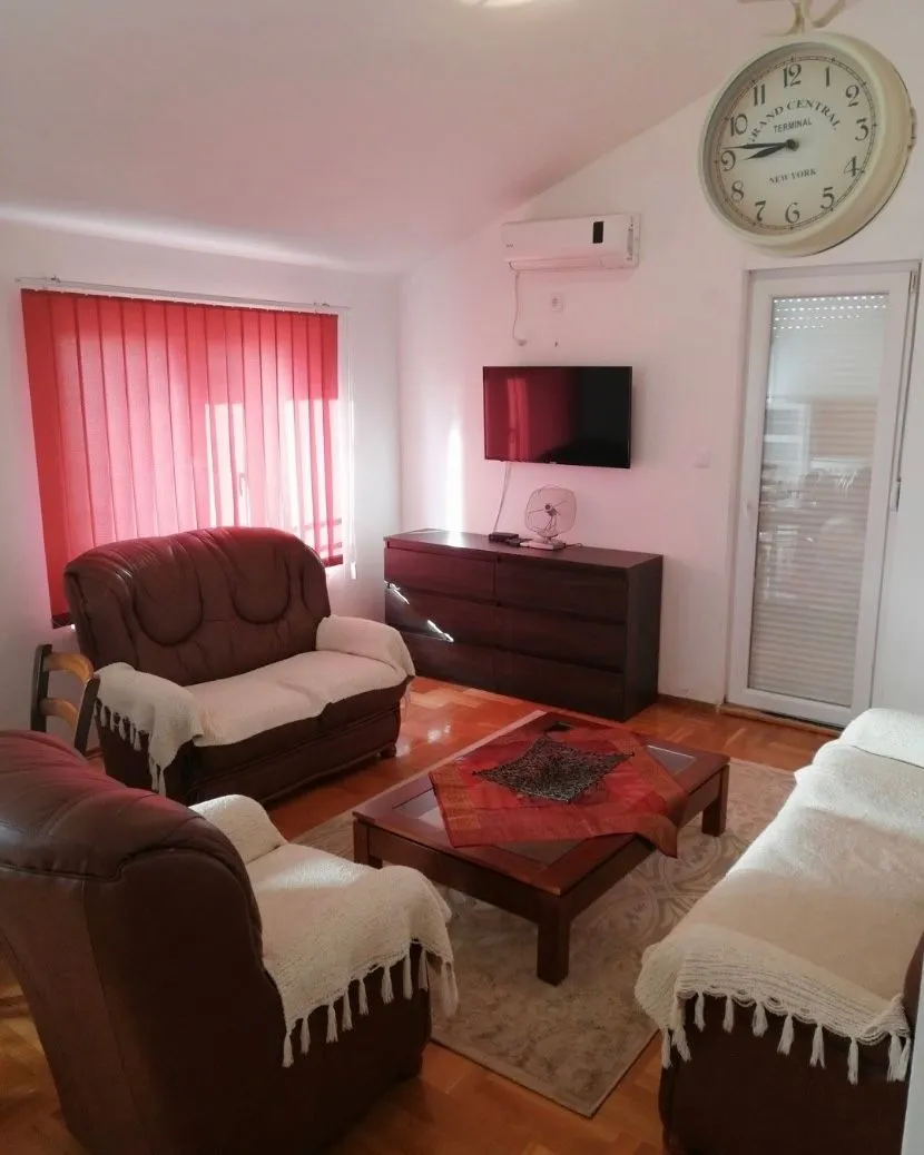 Rent, one bedroom apartment, 53m², Lazi, Budva