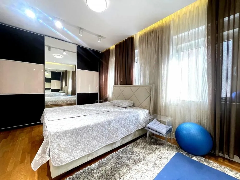 Izdavanje, stan, 270m², Vukov Spomenik, Zvezdara Sve Podlokacije