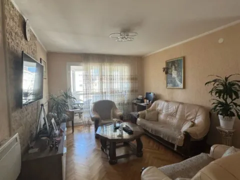Sale, one bedroom apartment, 61m², Centar, Bar