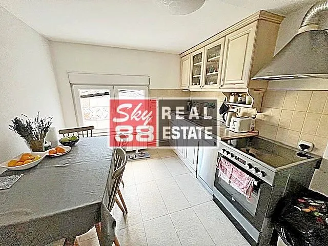 Sale, three bedroom apartment, 78m², Kalenić Pijaca, Vračar Sve Podlokacije
