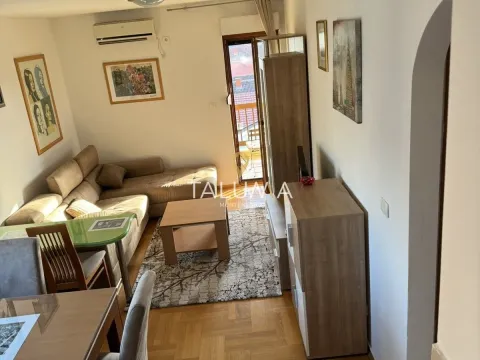 Izdavanje, jednosoban stan, 52m², Stari Aerodrom, Podgorica - image 1