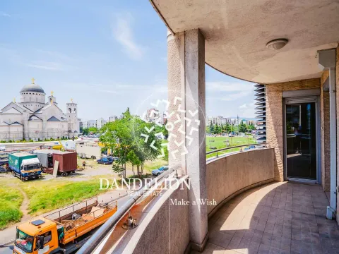 Izdavanje, trosoban stan, 140m², Preko Morače, Podgorica - image 13