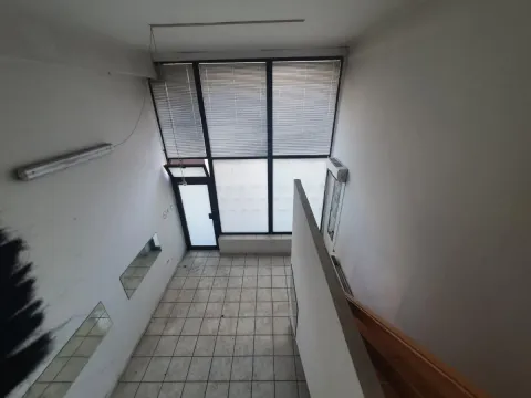 Izdavanje, poslovni prostor, 38m², Grbavica, Novi Sad Sve Podlokacije - image 3