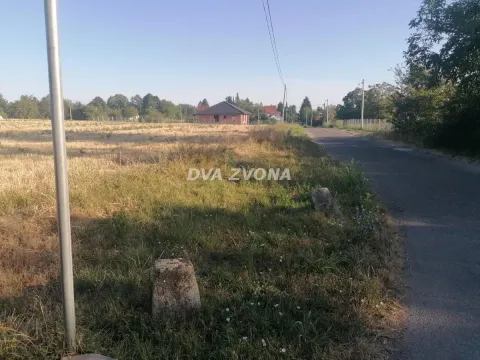 Sale, land lot, 1300m², Čortanovci, Inđija - image 1