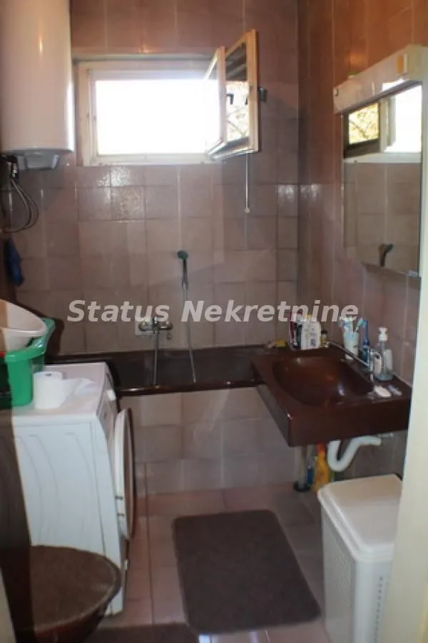 Prodaja, kuća, 148m², Titel, Novi Sad