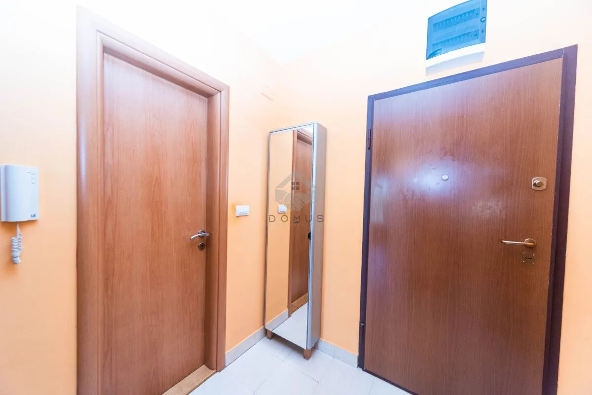 Izdavanje, jednosoban stan, 37m², Stari Aerodrom, Podgorica