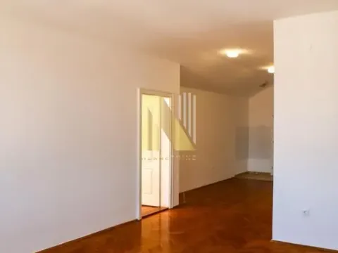 Prodaja, četvorosoban stan, 120m², Centar, Novi Sad - image 16