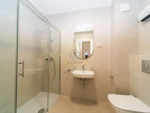 Izdavanje, jednosoban stan, 40m², Pobrežje, Podgorica - image 7