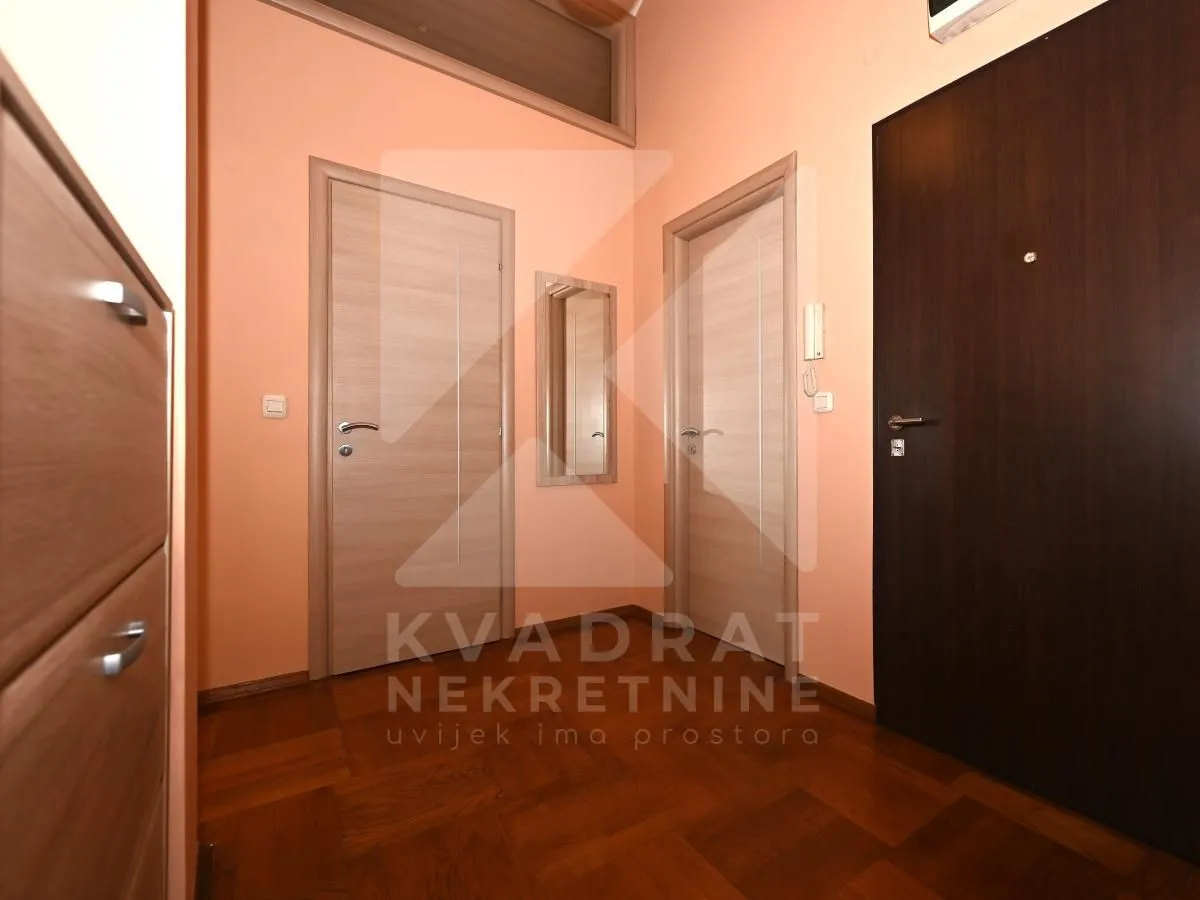 Rent, two bedroom apartment, 80m², Krivi Most, Podgorica