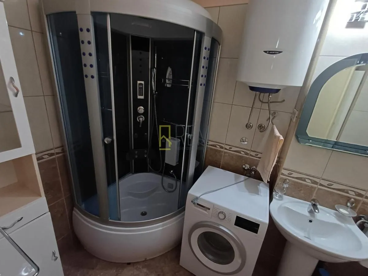 Sale, two bedroom apartment, 84m², Centar, Podgorica