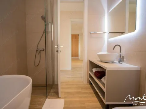 Sale, house, 650m², Reževići, Budva - image 25