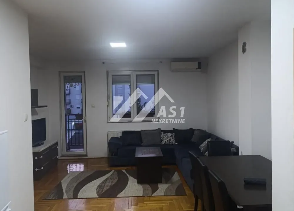 Izdavanje, trosoban stan, 60m², Nova Detelinara, Novi Sad Sve Podlokacije